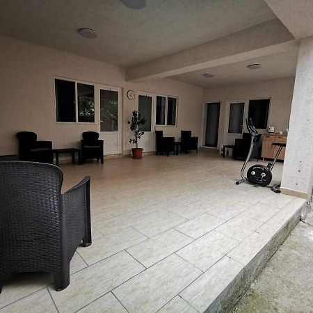 Zapp House Hotel คอสติเนช ภายนอก รูปภาพ