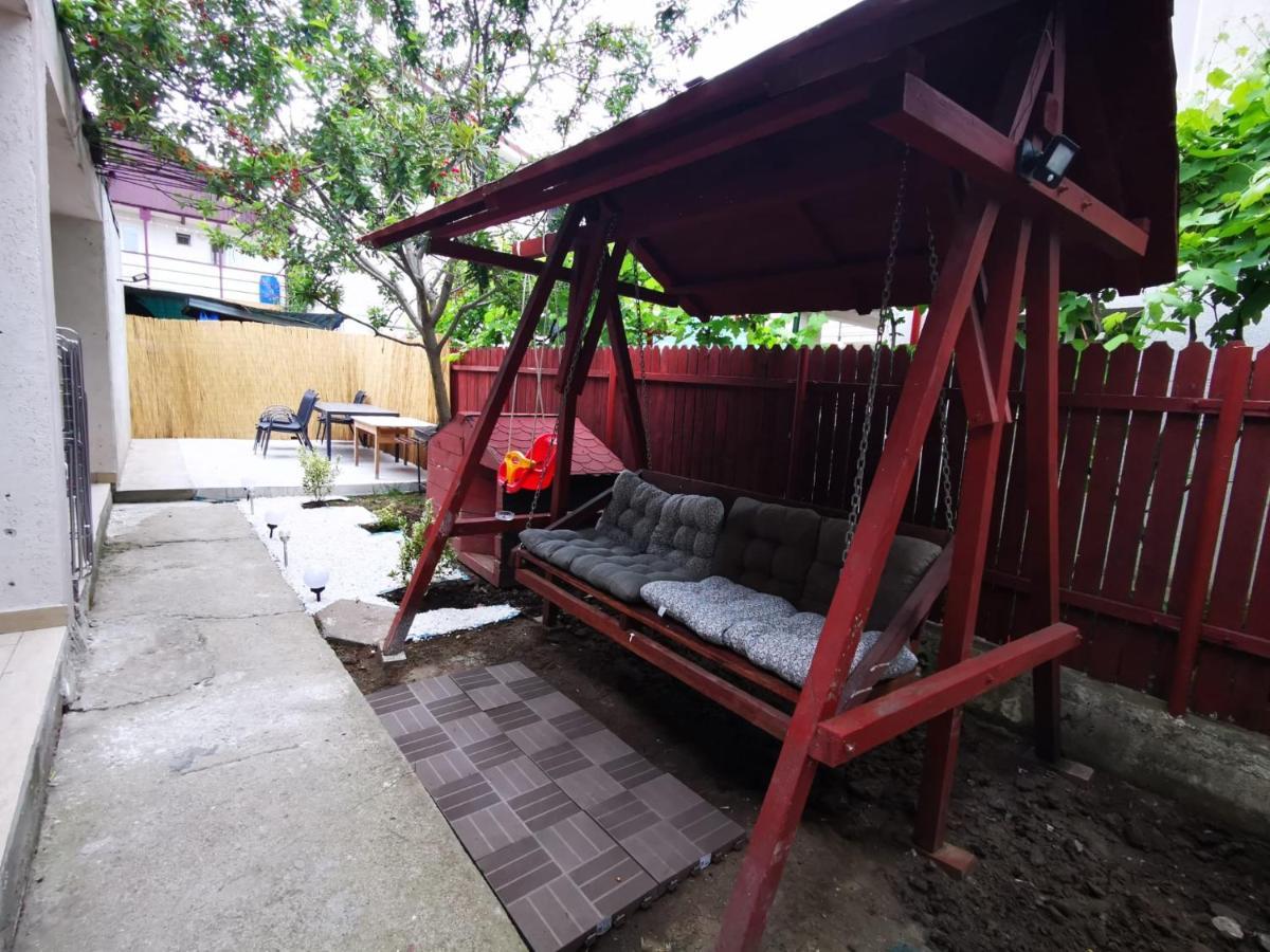 Zapp House Hotel คอสติเนช ภายนอก รูปภาพ